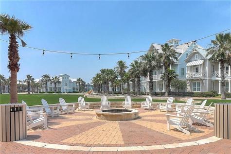 160 Social Circle 2-102 Port Aransas TX 78373