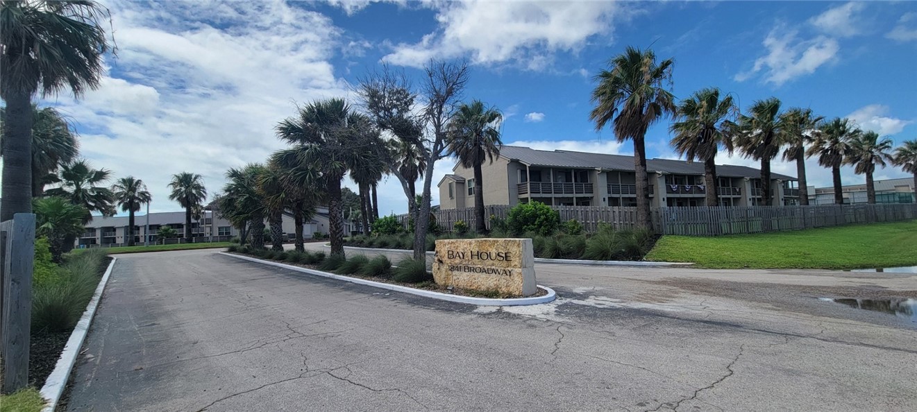 2001 Bayhouse Drive 2001 Rockport TX 78382