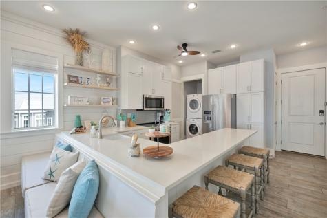 190 Social Cr 10-302 Port Aransas TX 78373