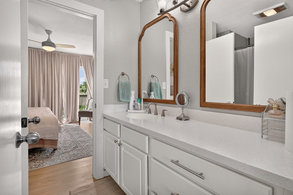 302 Saint Andrews St H101 Rockport TX 78382