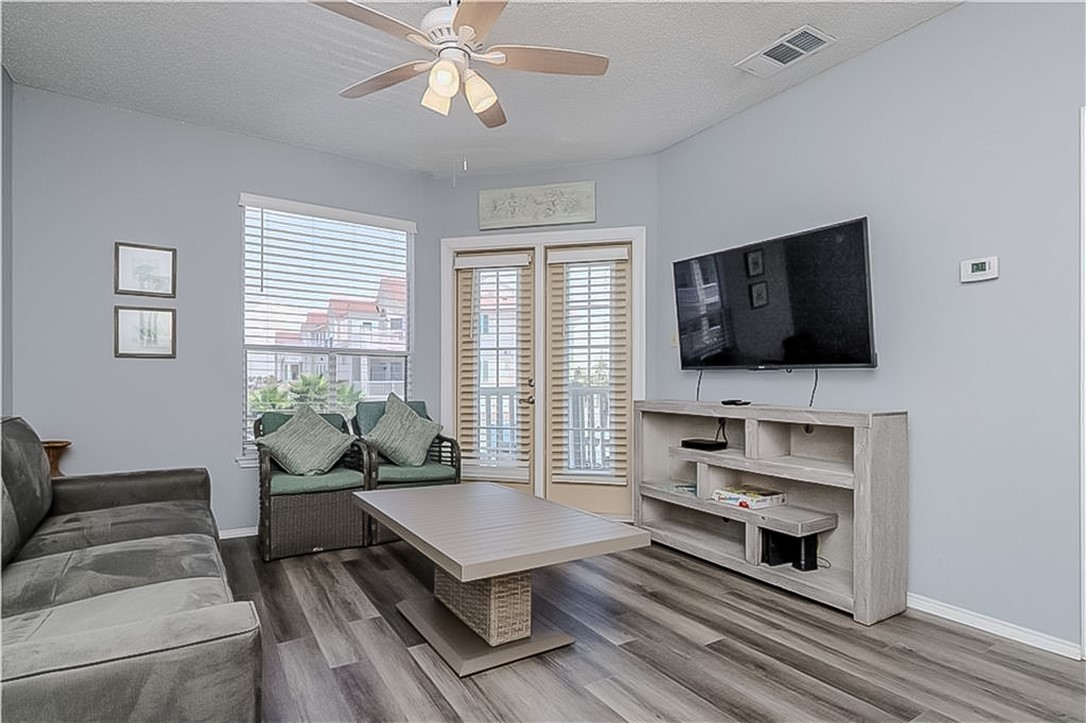 14721 Whitecap 281 Corpus Christi TX 78418