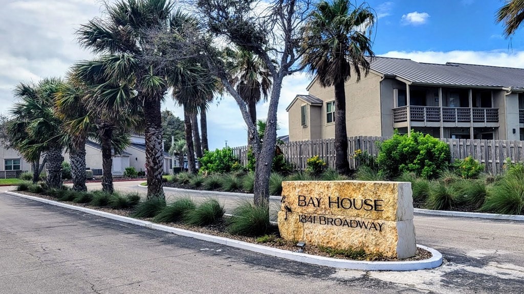 2708 Bayhouse Drive 2708 Rockport TX 78382