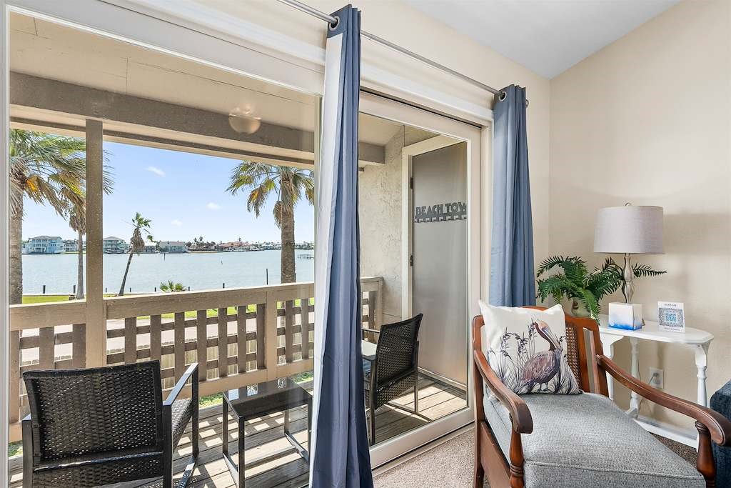 2708 Bayhouse Drive 2708 Rockport TX 78382