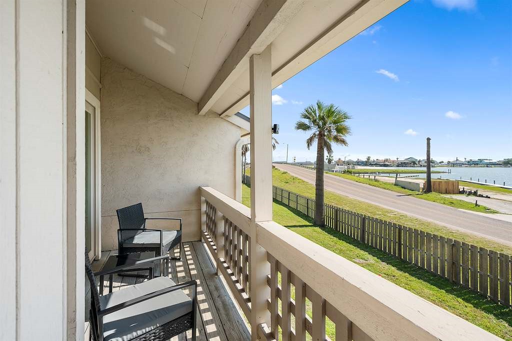 2708 Bayhouse Drive 2708 Rockport TX 78382