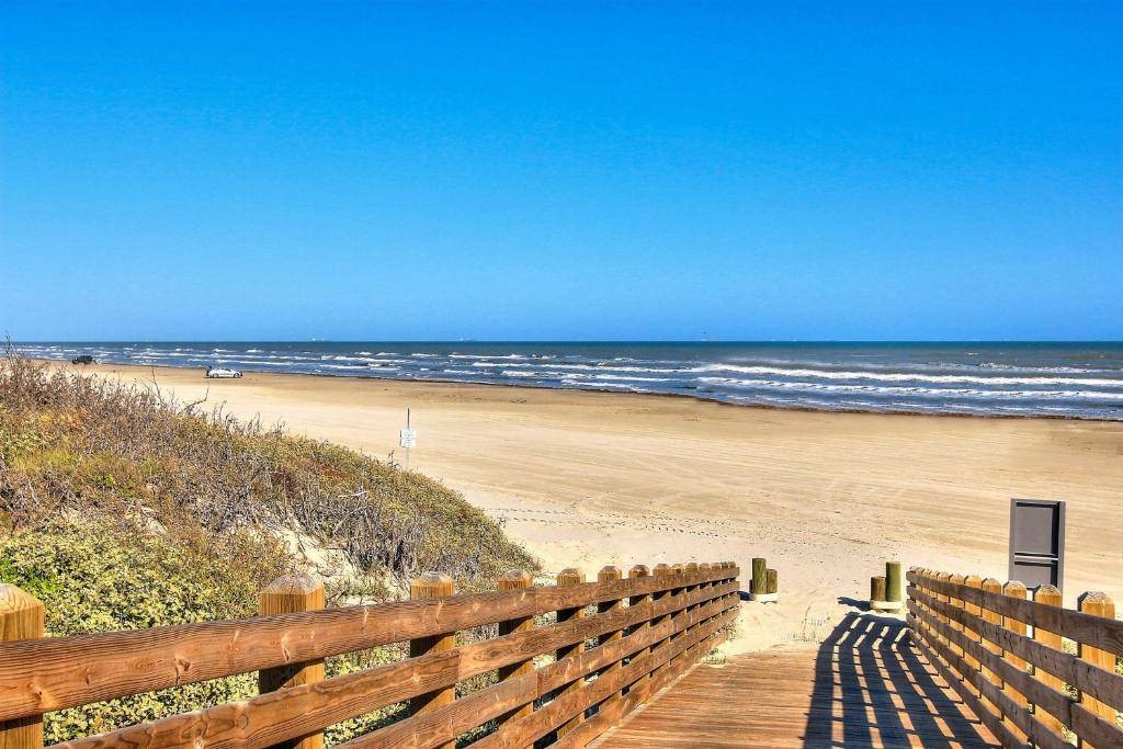 630 Center Square West 202 Port Aransas TX 78373