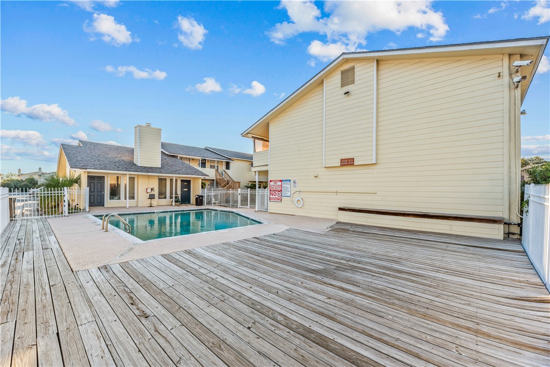 1011 Ennis Joslin 126 Corpus Christi TX 78412