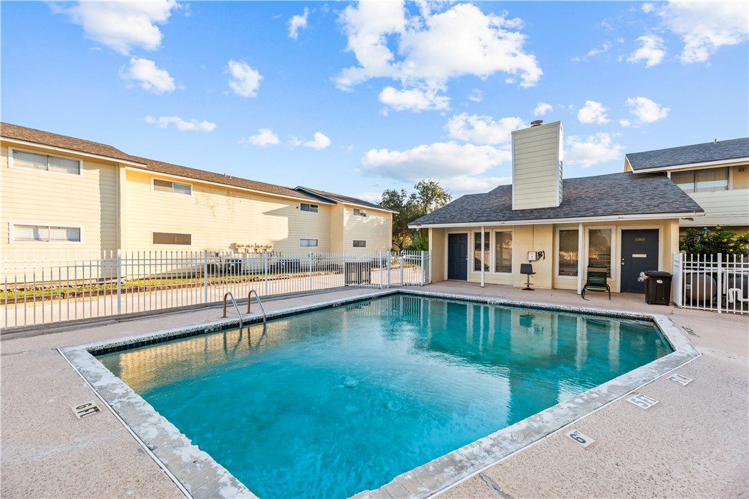 1011 Ennis Joslin 126 Corpus Christi TX 78412