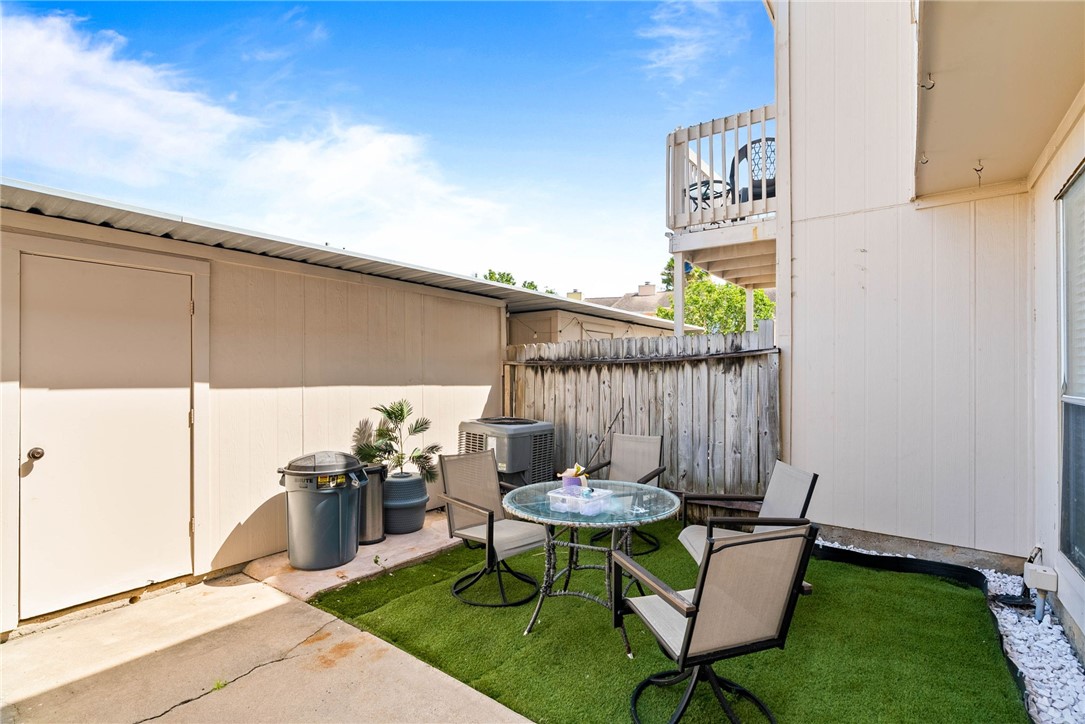 6702 Everhart Road F102 Corpus Christi TX 78413