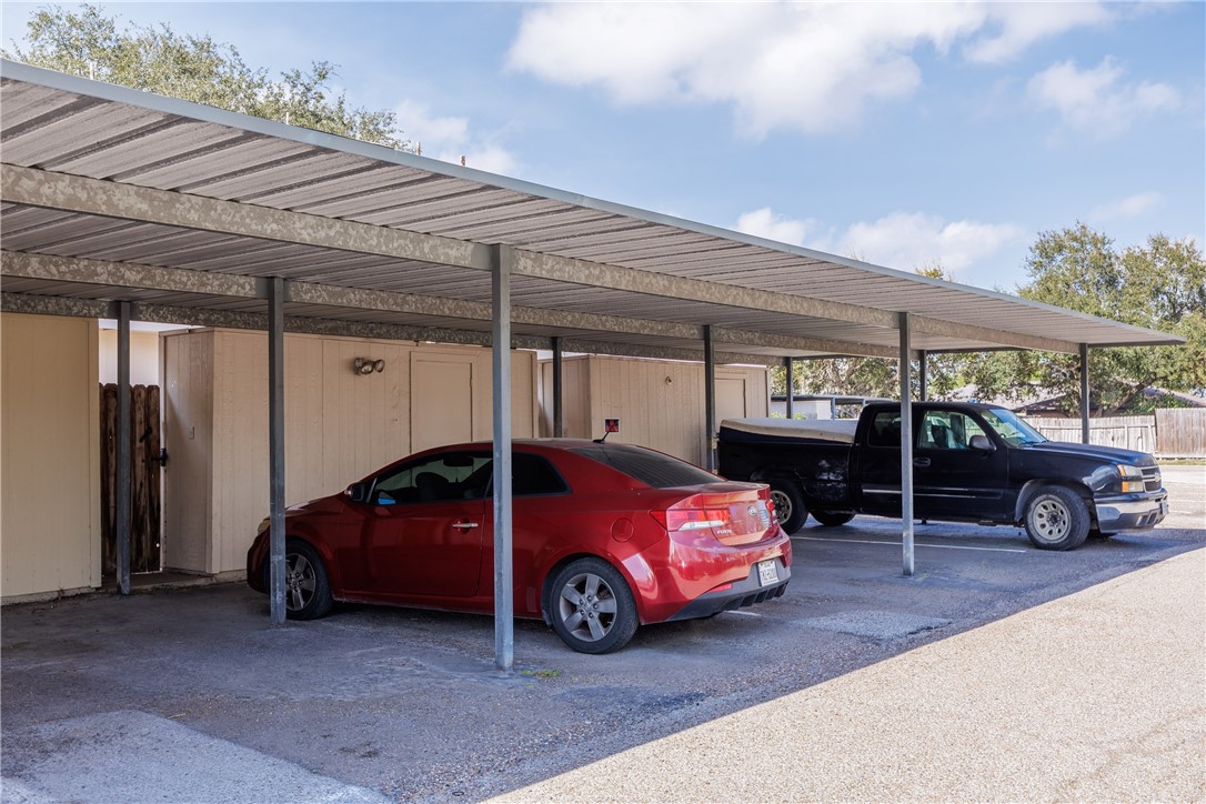 6702 Everhart T106 Corpus Christi TX 78413