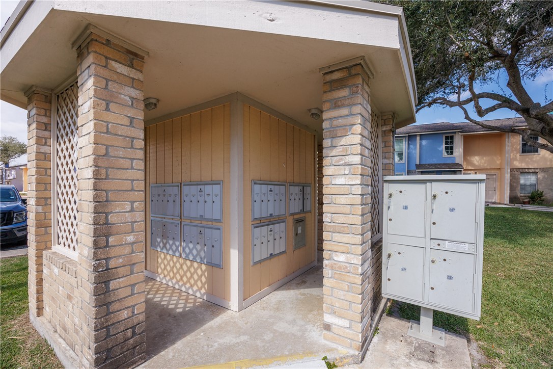 6702 Everhart T106 Corpus Christi TX 78413
