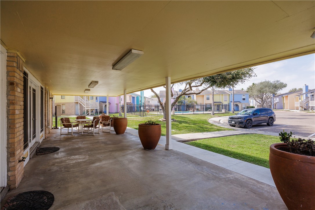 6702 Everhart T106 Corpus Christi TX 78413