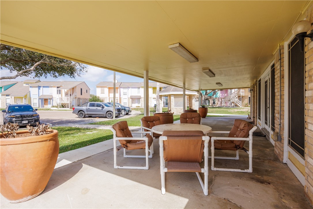 6702 Everhart T106 Corpus Christi TX 78413