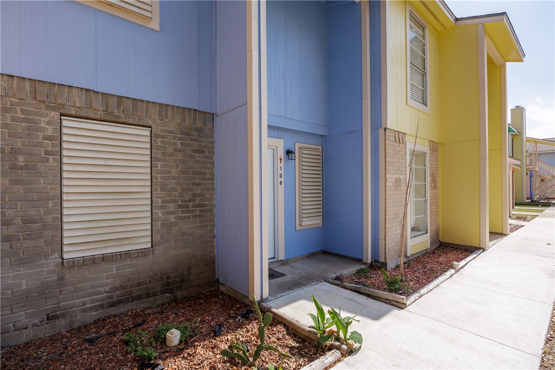 6702 Everhart T106 Corpus Christi TX 78413