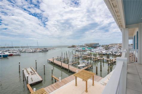 136 W Cotter Avenue 14 Port Aransas TX 78373