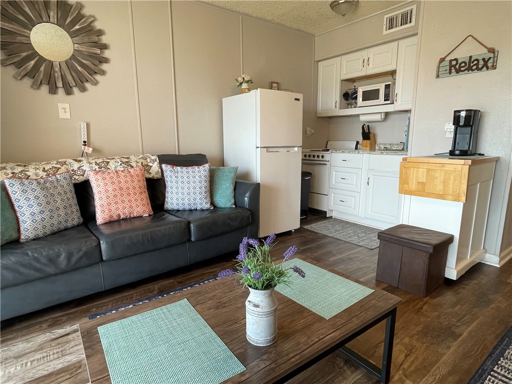 3938 Surfside Boulevard 3344 Corpus Christi TX 78402