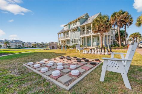 140 Social Circle 3-305 Port Aransas TX 78373