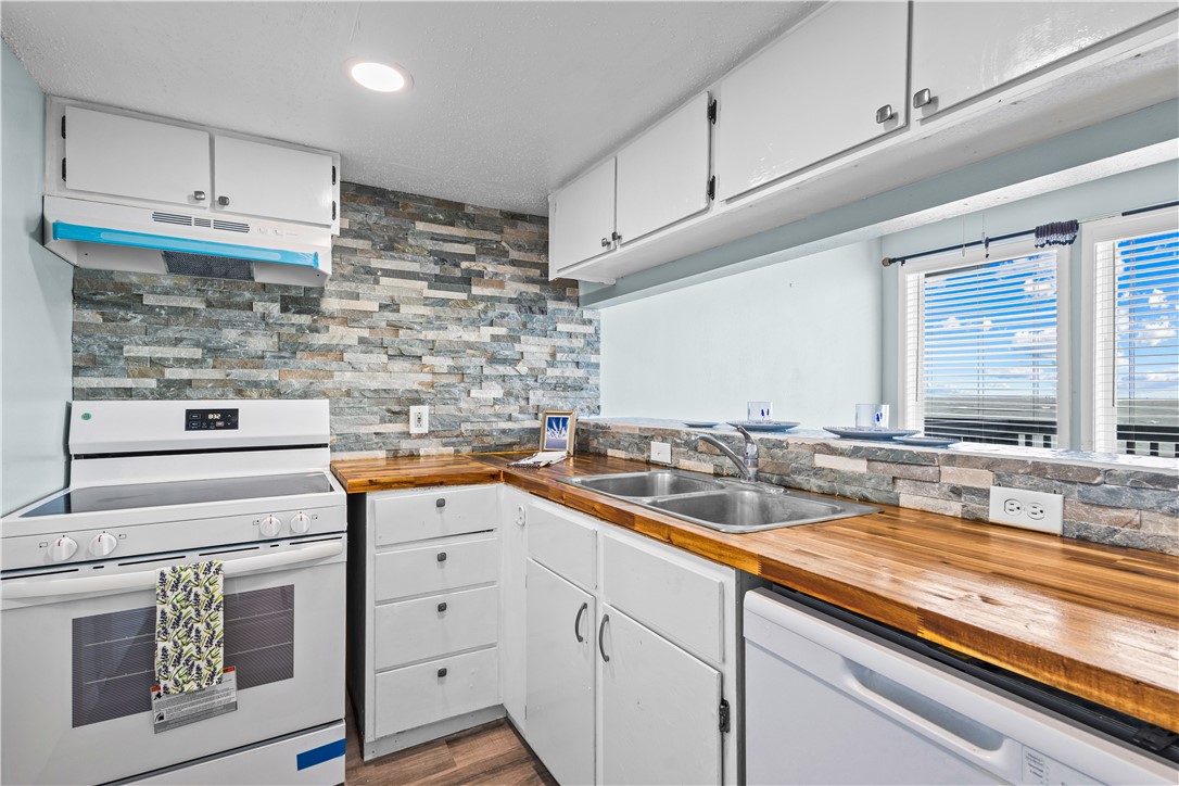 3402 Ocean Drive 33 Corpus Christi TX 78411