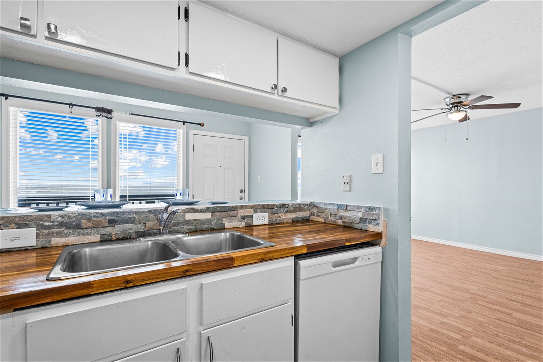 3402 Ocean Drive 33 Corpus Christi TX 78411