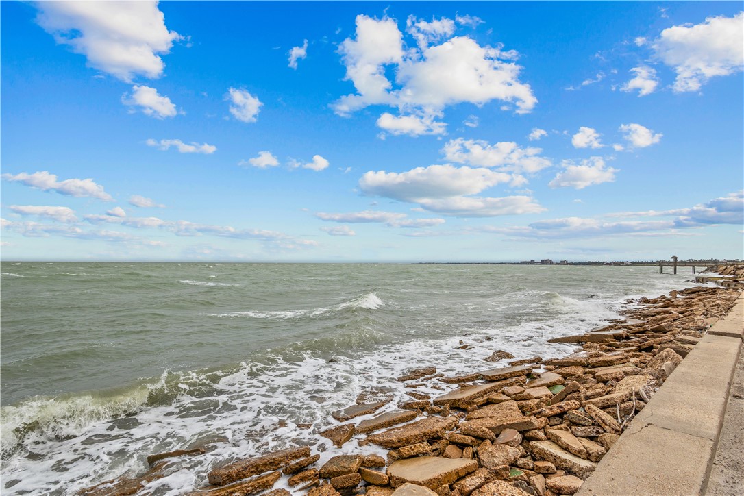 3402 Ocean Drive 33 Corpus Christi TX 78411