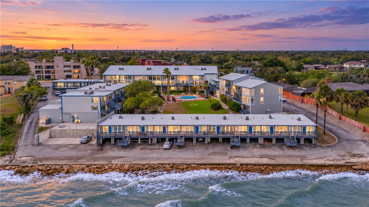 3402 Ocean Drive 33 Corpus Christi TX 78411