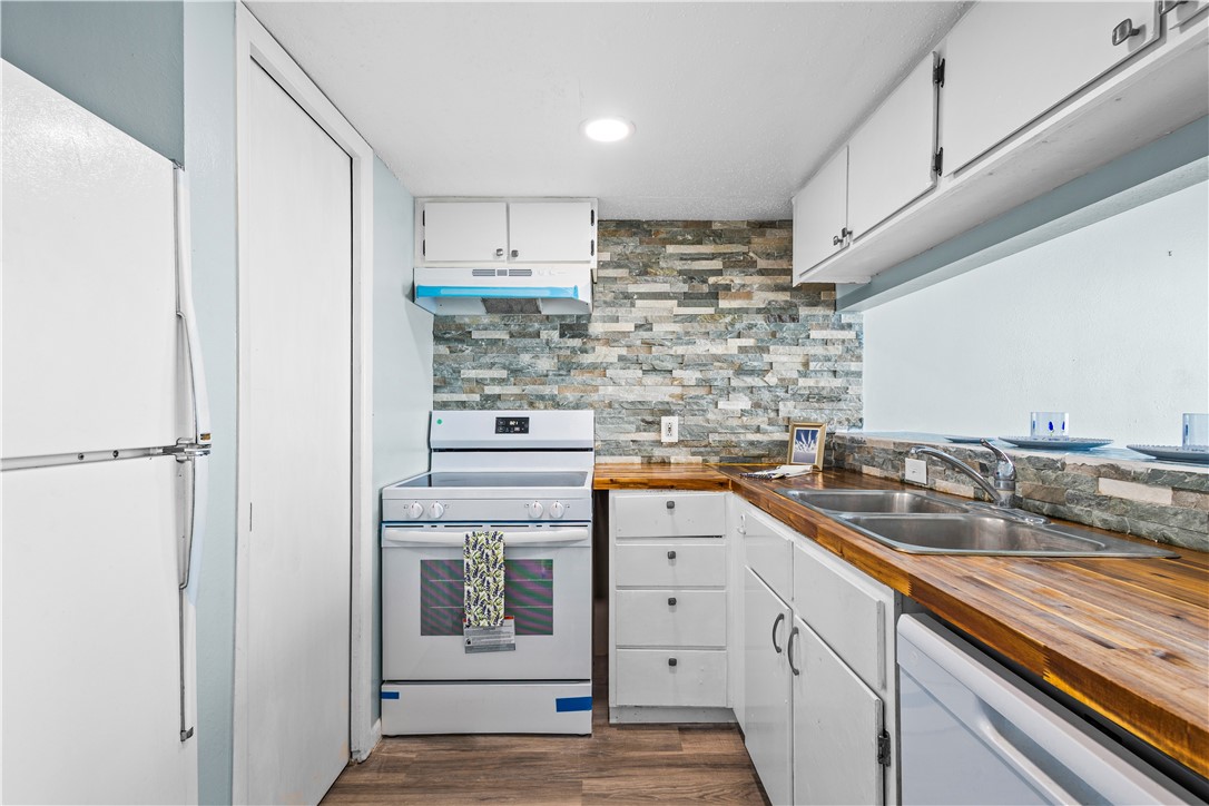 3402 Ocean Drive 33 Corpus Christi TX 78411