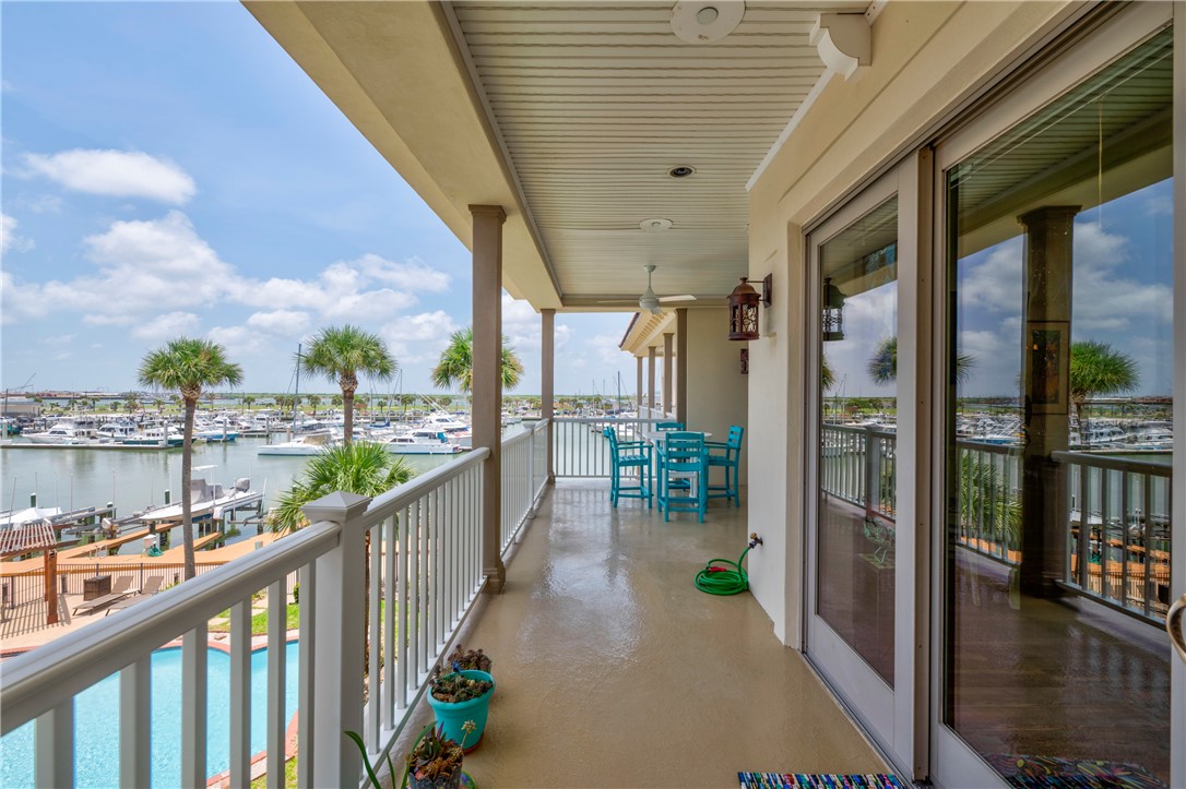 224 W Cotter Avenue 203 Port Aransas TX 78373