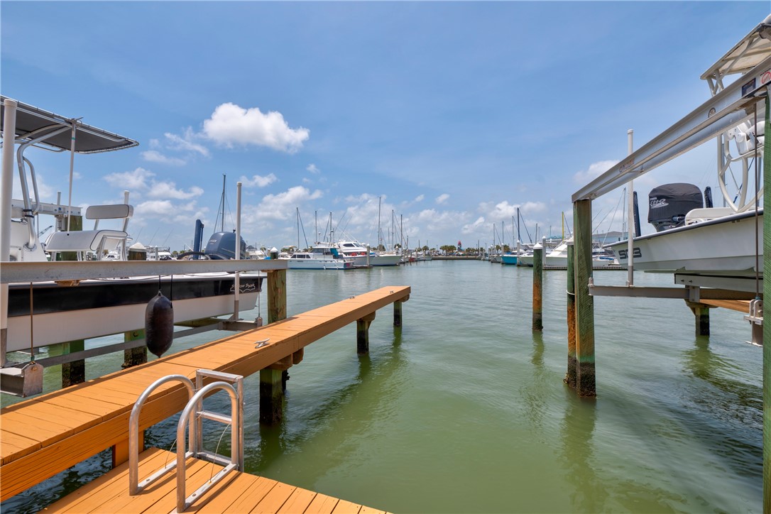 224 W Cotter Avenue 203 Port Aransas TX 78373