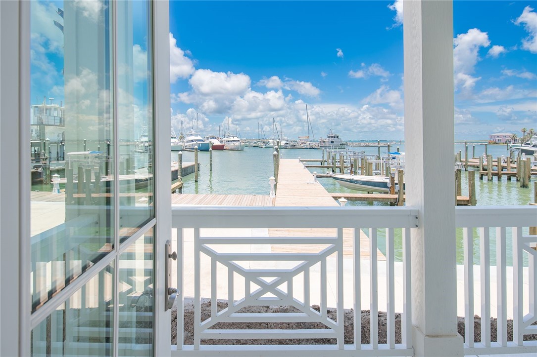 136 W Cotter Avenue 20 Port Aransas TX 78373