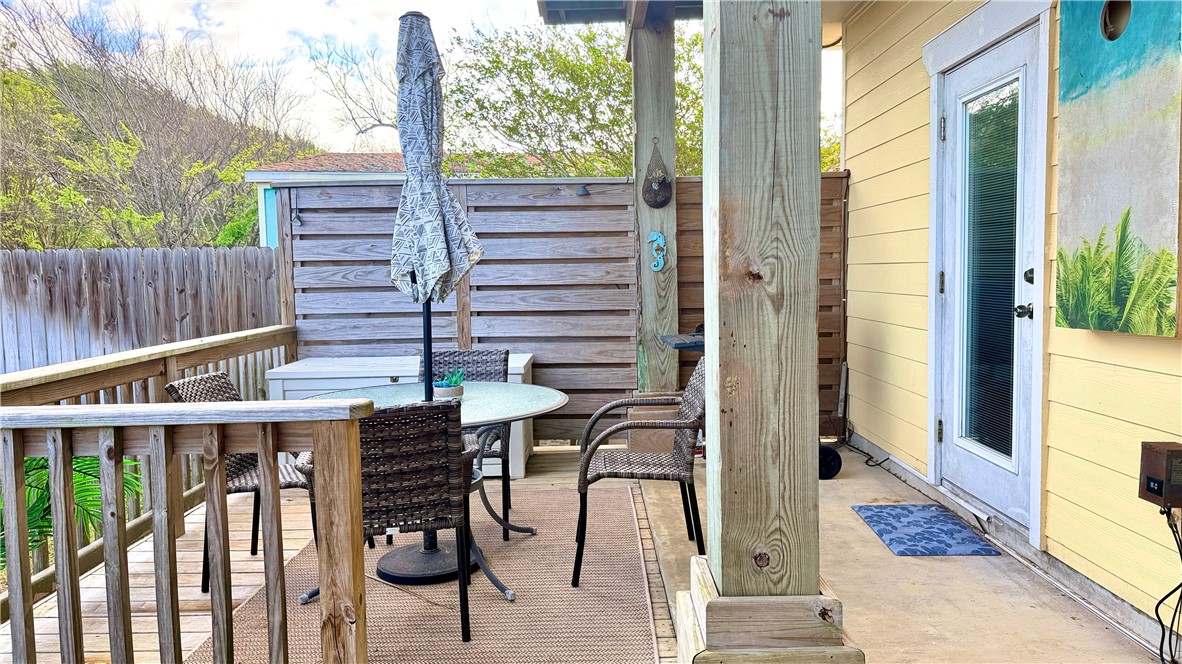 247 W Roberts Avenue 1 Port Aransas TX 78373