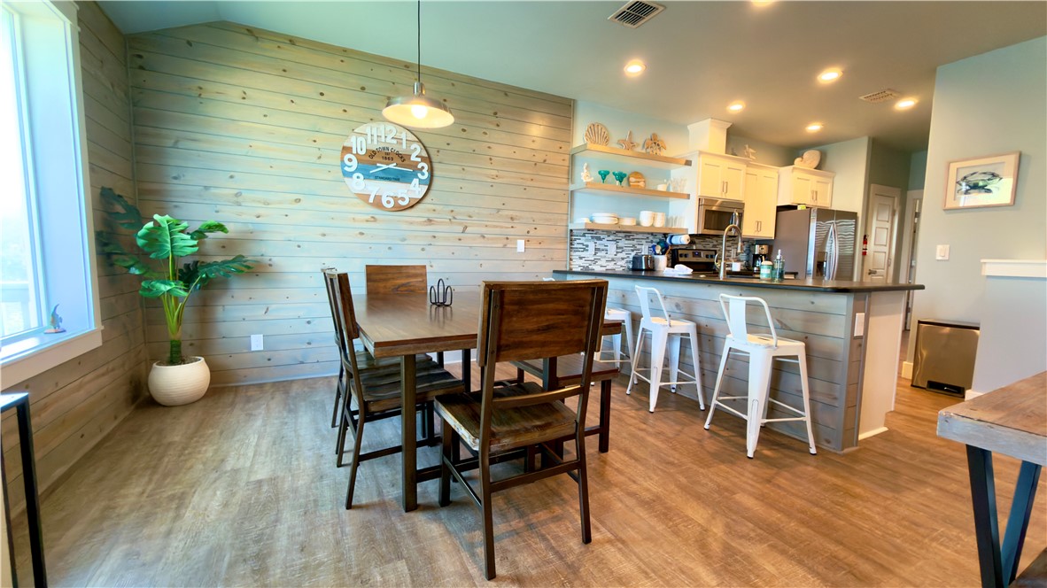 247 W Roberts Avenue 1 Port Aransas TX 78373