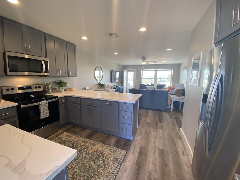 1107 S 11th St B12 Port Aransas TX 78373