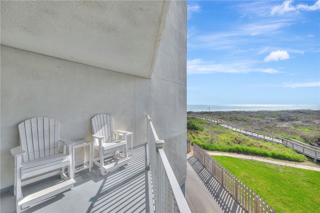 800 Sandcastle Drive 203 Port Aransas TX 78373