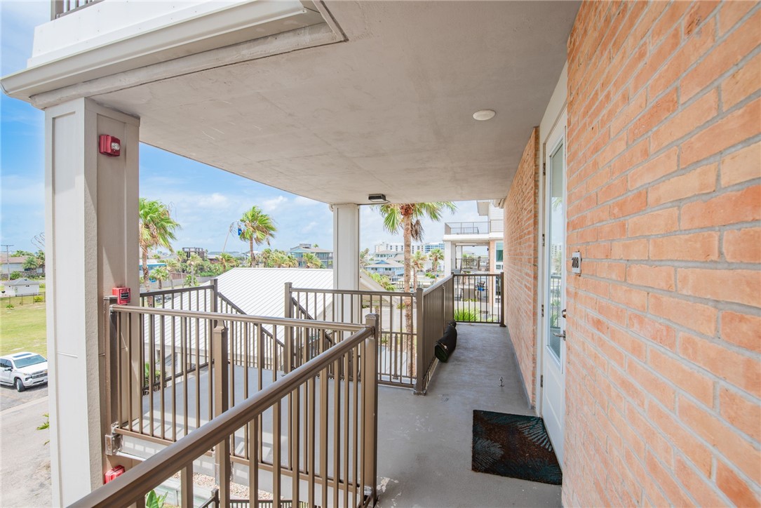 631 Channel View Drive 208 Port Aransas TX 78373