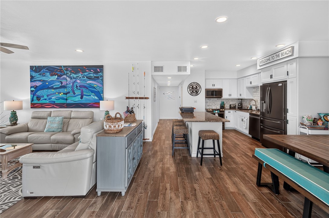 631 Channel View Drive 208 Port Aransas TX 78373
