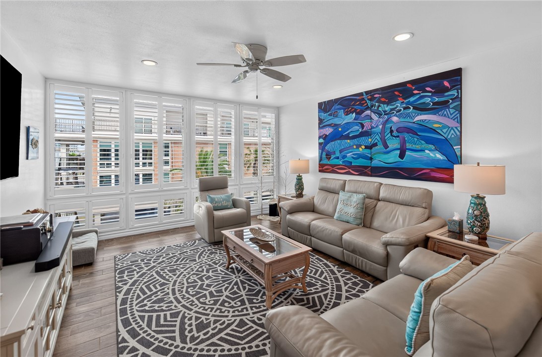 631 Channel View Drive 208 Port Aransas TX 78373