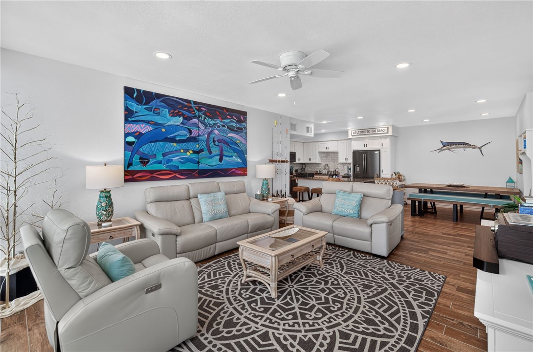 631 Channel View Drive 208 Port Aransas TX 78373