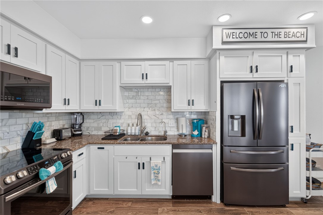 631 Channel View Drive 208 Port Aransas TX 78373