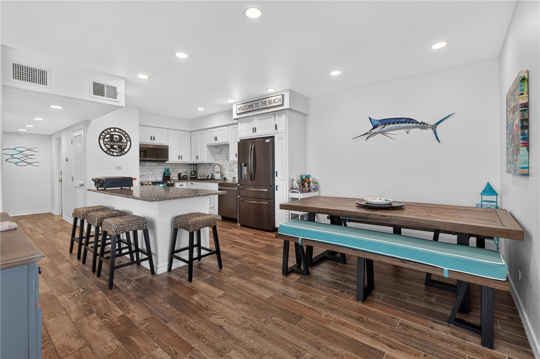 631 Channel View Drive 208 Port Aransas TX 78373