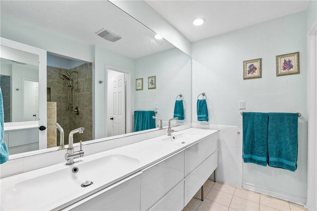 210 Oak Bay Street 1203 Rockport TX 78382