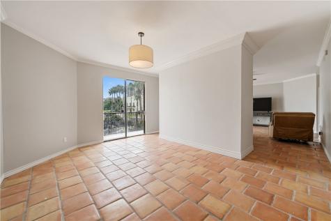 520 S Chaparral Street 1 Corpus Christi TX 78401