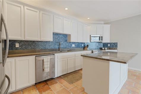 520 S Chaparral Street 1 Corpus Christi TX 78401