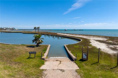 2003 N Fulton Beach Road #48 Rockport TX 78382