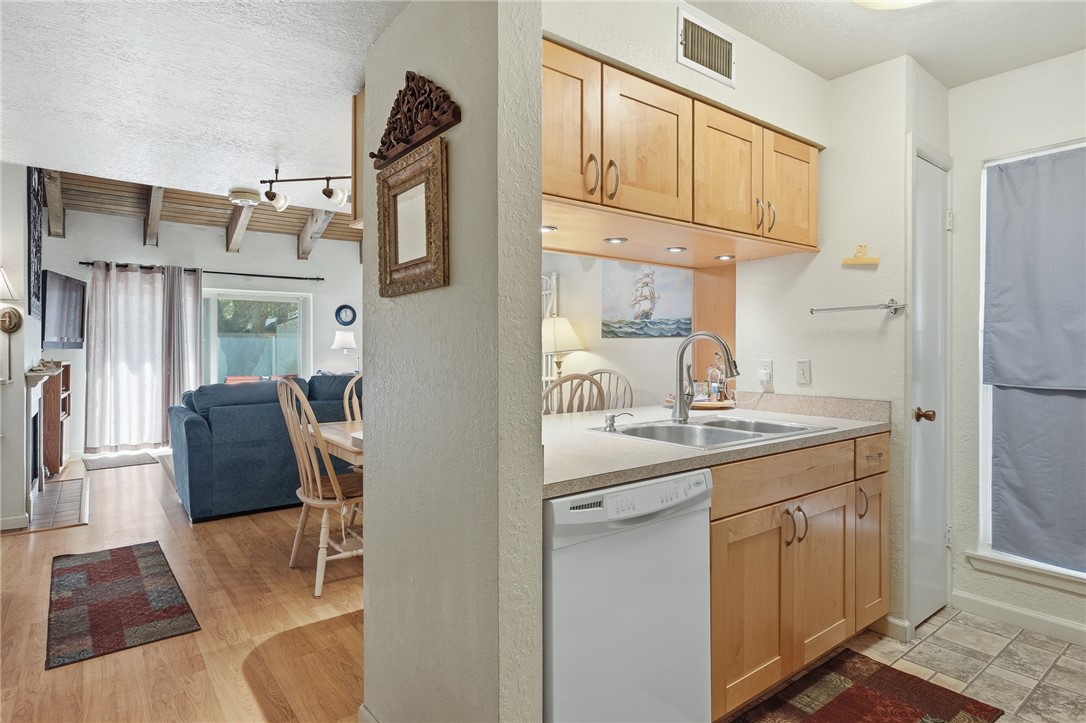 2003 N Fulton Beach Road #48 Rockport TX 78382