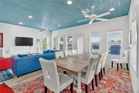 2727 S 11th Street 27 Port Aransas TX 78373