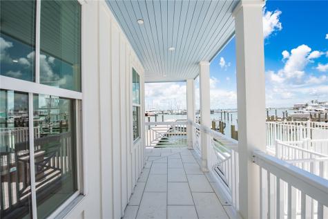 136 W Cotter Avenue 4 Port Aransas TX 78373
