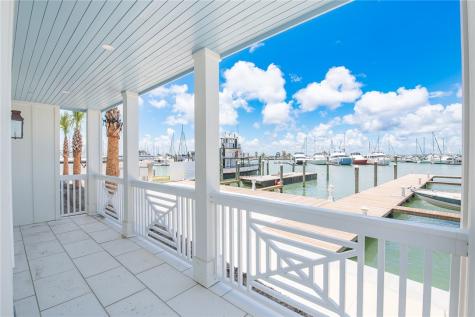 136 W Cotter Avenue 4 Port Aransas TX 78373
