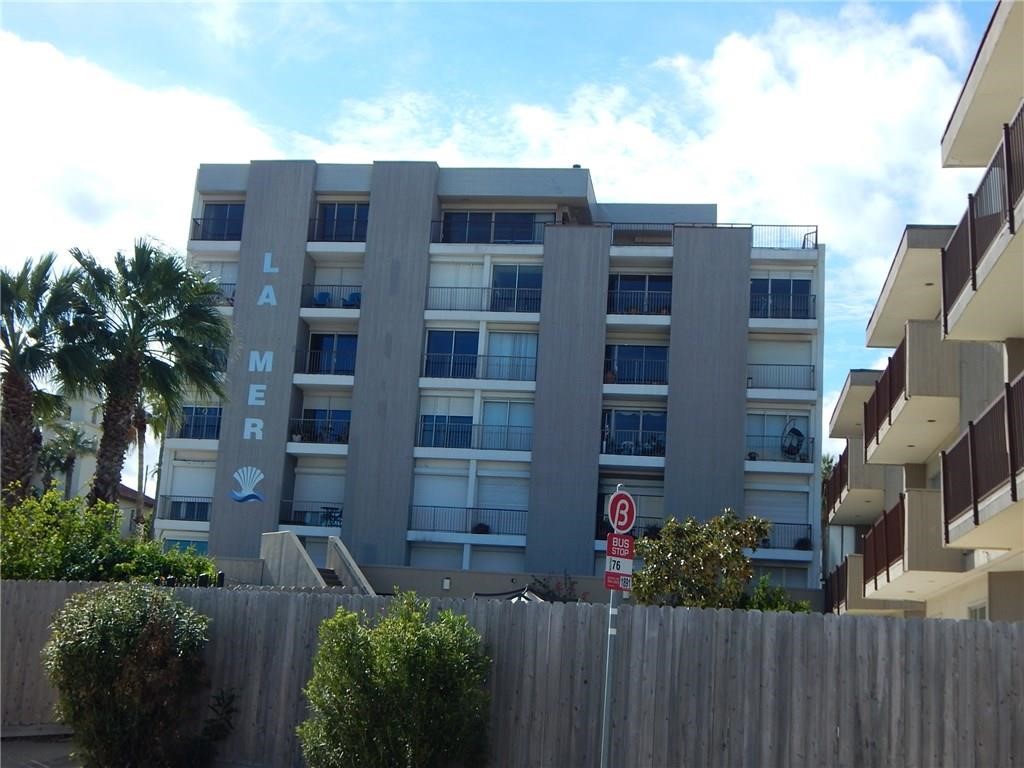 520 S Chaparral Street 204 Corpus Christi TX 78401
