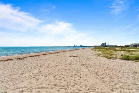 202 Reef Avenue 105 Corpus Christi TX 78402