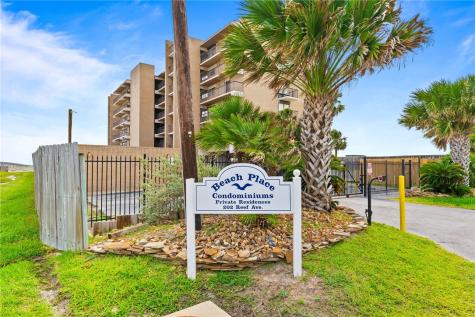202 Reef Avenue 105 Corpus Christi TX 78402