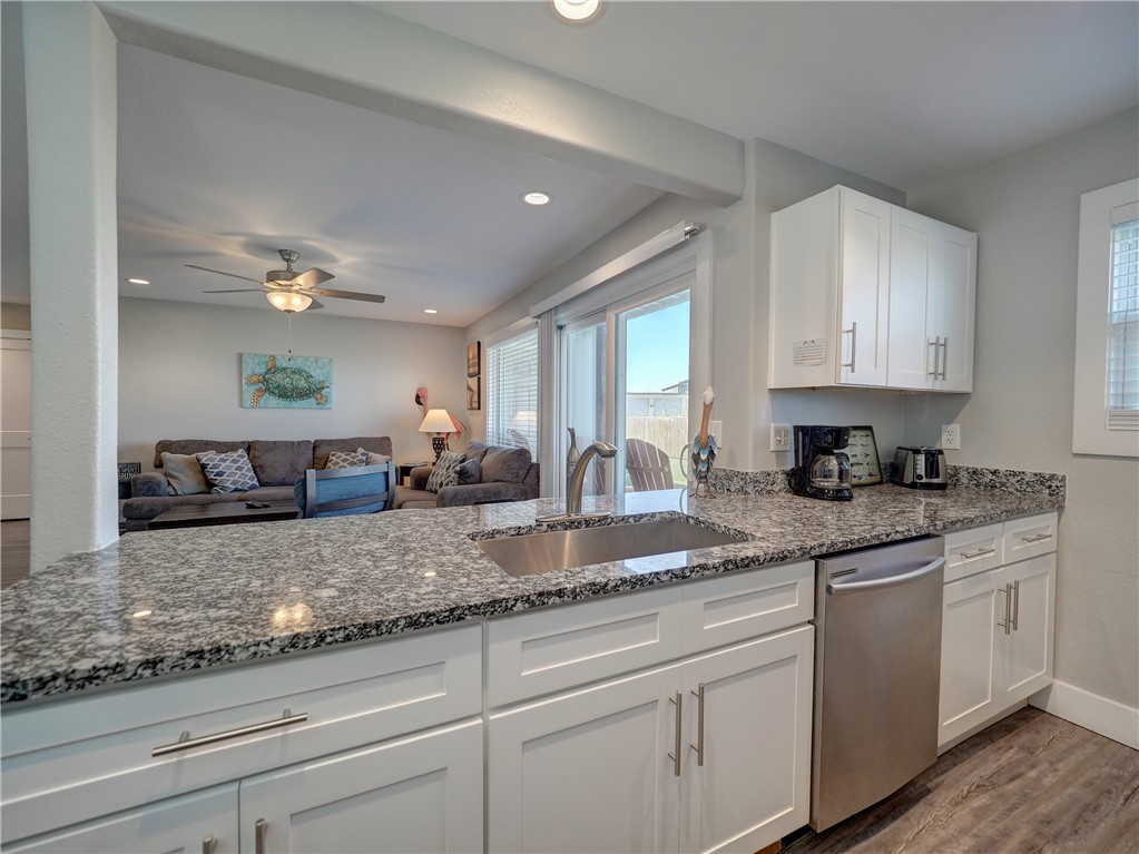 230 Cut Off 126 Port Aransas TX 78373